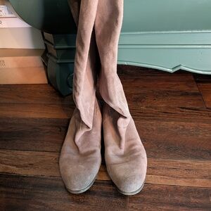 Elegant Tan Women's Boots